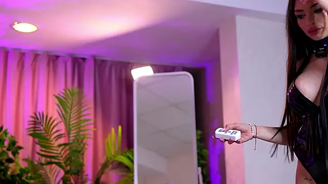 LalaRoze Adlı Modelin Canlı XXX Sohbeti