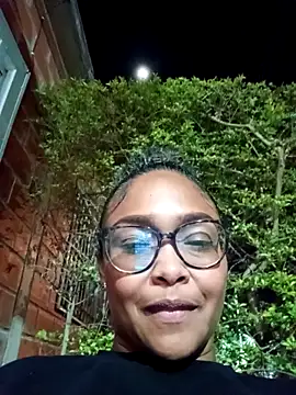 BiiancaEstradaa Adlı Modelin Canlı XXX Sohbeti