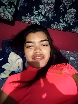 Rocioardiente Adlı Modelin Canlı XXX Sohbeti