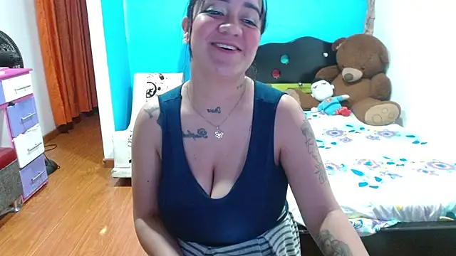 Andrea_deepsloppy Adlı Modelin Canlı XXX Sohbeti