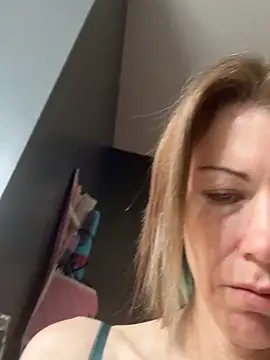 kayas311 Adlı Modelin Canlı XXX Sohbeti