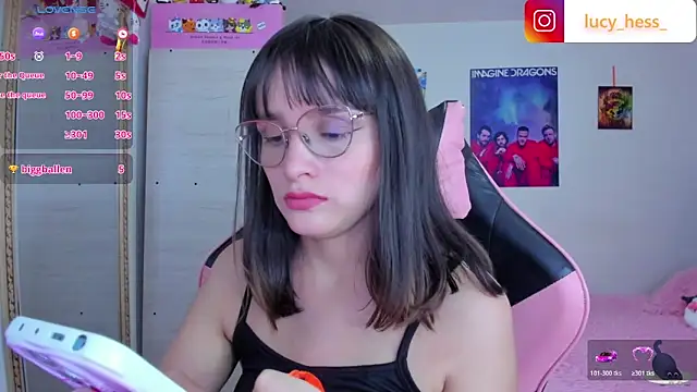 XXX chat uživo modela Lucyy-hess