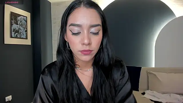 دردشة AmaliaCrus الجنسية المباشرة