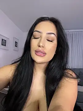 XXX chat uživo modela HELLEN_SANTOS