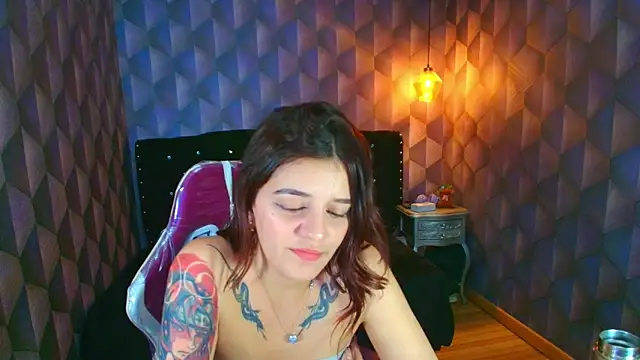 Chat +18 de LiaHarryis ao vivo