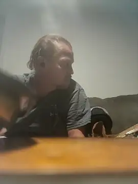 yourMasterisBored's Live XXX Chat