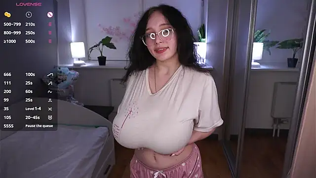 HannaHaylesのライブXXXチャット