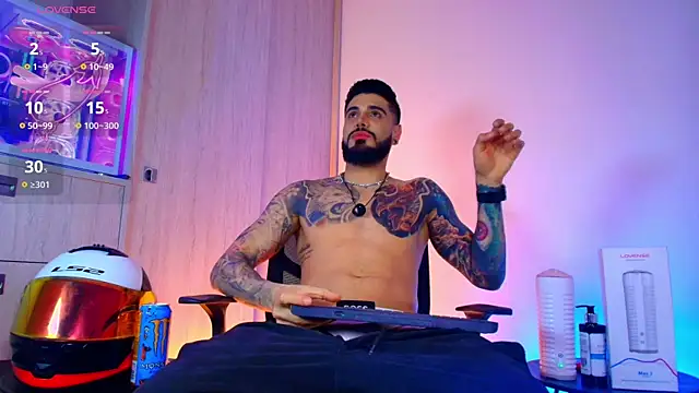 Asmodeus_bael_: διαδικτυακό σόου στην κάμερα