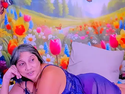 indianroxyn Live XXX chat