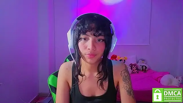 Lovelyamyy élő XXX-chatje