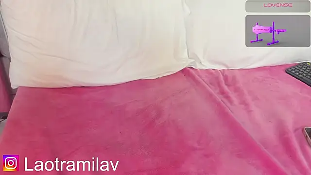 แชท XXX สดของ MilaVelour