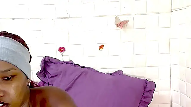 EroticSexyPrada 现场XXX聊天