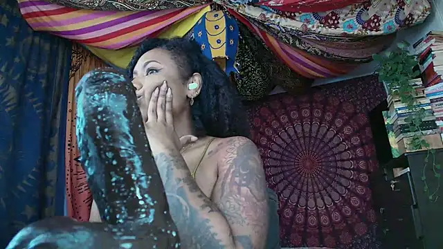 Chatroom XXX en direct de ElizaGrey_