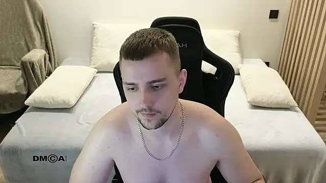 Larstar01's Live XXX Chat