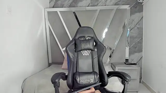 XXX chat uživo modela Angell_petite01