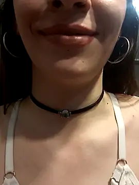 Chat +18 de ZoeFaa ao vivo