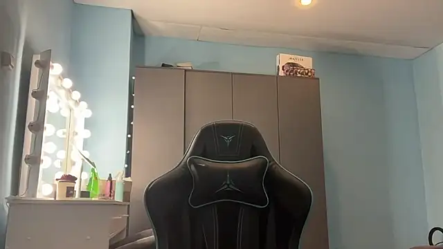 Chatroom XXX en direct de AndreeMerryman