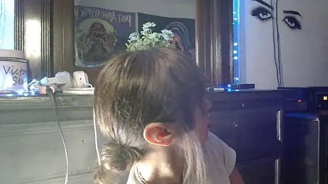 Czat XXX na żywo – MINI_Petite