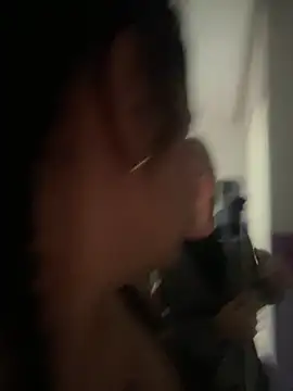 Lili__taylor Adlı Modelin Canlı XXX Sohbeti