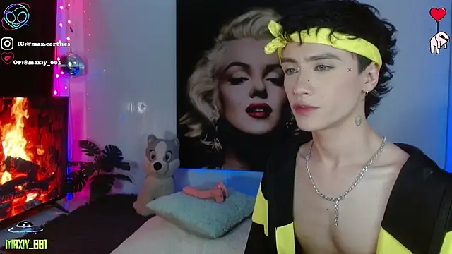 Show modela maxiy_001 na web-kameri