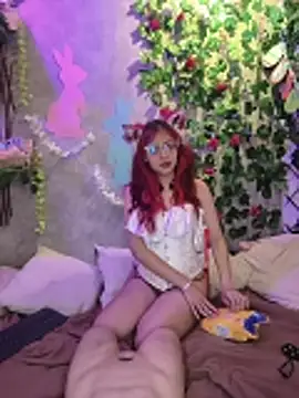 RedMeloddy Chat XXX live