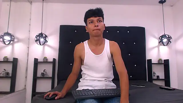 Show modela Joseph_Gonzalez na web-kameri