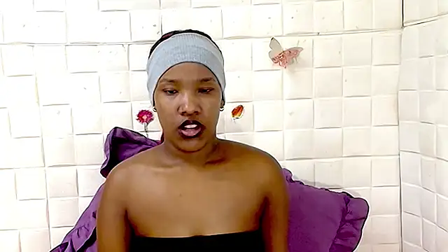 EroticSexyPrada – Live XXX-chat