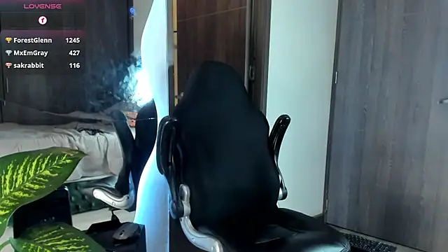 Dimitri_Bass Live XXX Chat