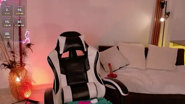 ChloeMoreti 现场XXX聊天