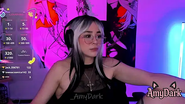 _AmyDark Adlı Modelin Canlı XXX Sohbeti