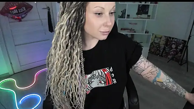 HoneySallyMoore Adlı Modelin Canlı XXX Sohbeti