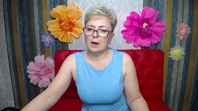 EmiliaGree's Live XXX Chat