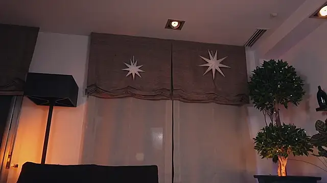 SofiaWaves' Live XXX Chat