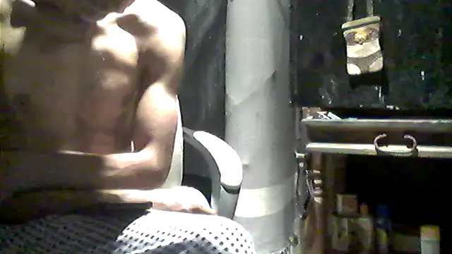 Gillygilly76's Webcam Show