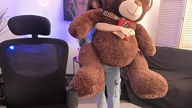 Elainebeness: онлайн-секс-чат