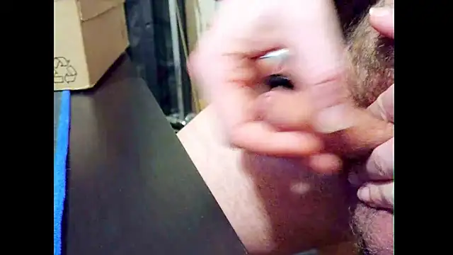hairyuncut00's Live XXX Chat