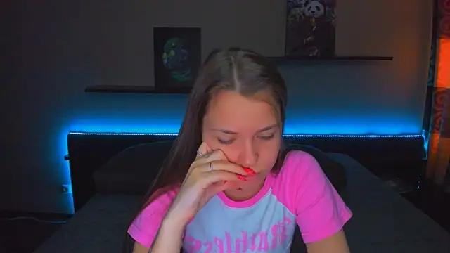 AlexaBarkley Adlı Modelin Canlı XXX Sohbeti