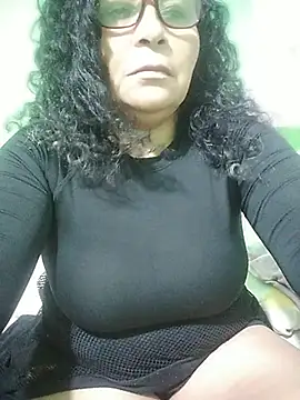 Amarantha25: онлайн-секс-чат