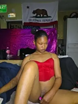 tokyobelle: онлайн-секс-чат