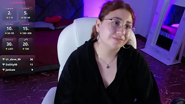 littlee_red élő XXX-chatje