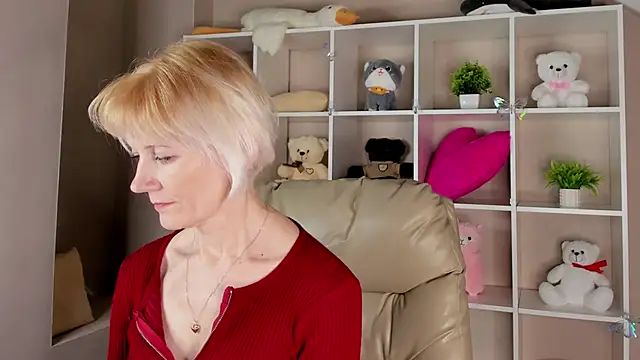 Julie_Lucas Chat XXX in diretta