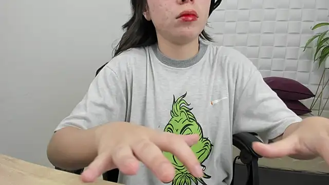 tomie_666 élő XXX-chatje