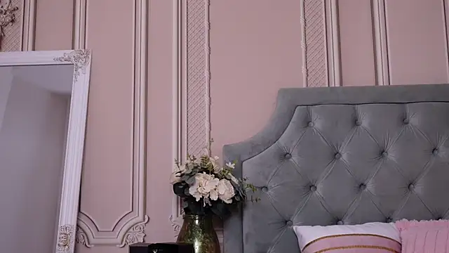 Chat +18 de LucyAddison ao vivo