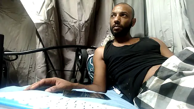 Chat +18 de Camodick ao vivo