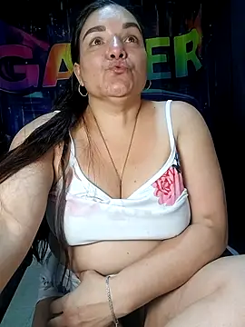 Zuleyka_69 现场XXX聊天