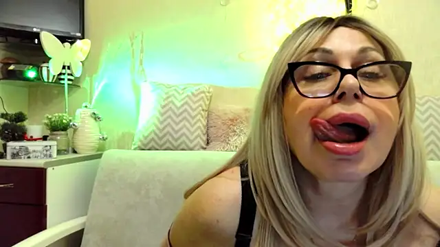 SusieNoreen: онлайн-секс-чат