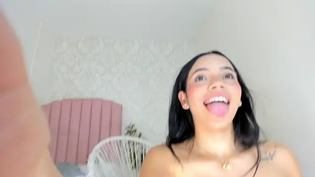 XXX chat uživo modela Krissi_latore