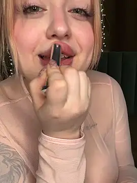 KellyMoors Live XXX Chat