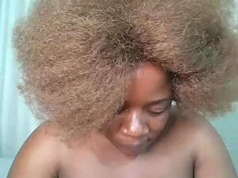 Deliciousgal élő XXX-chatje