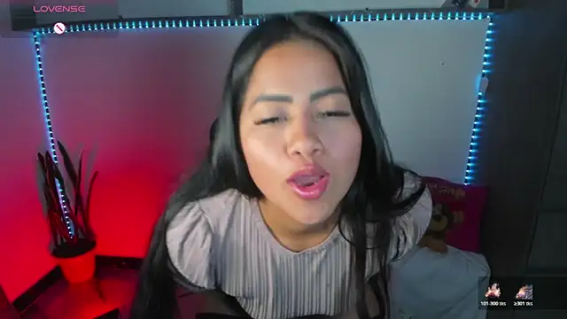 vickylatina_ Live XXX-chat